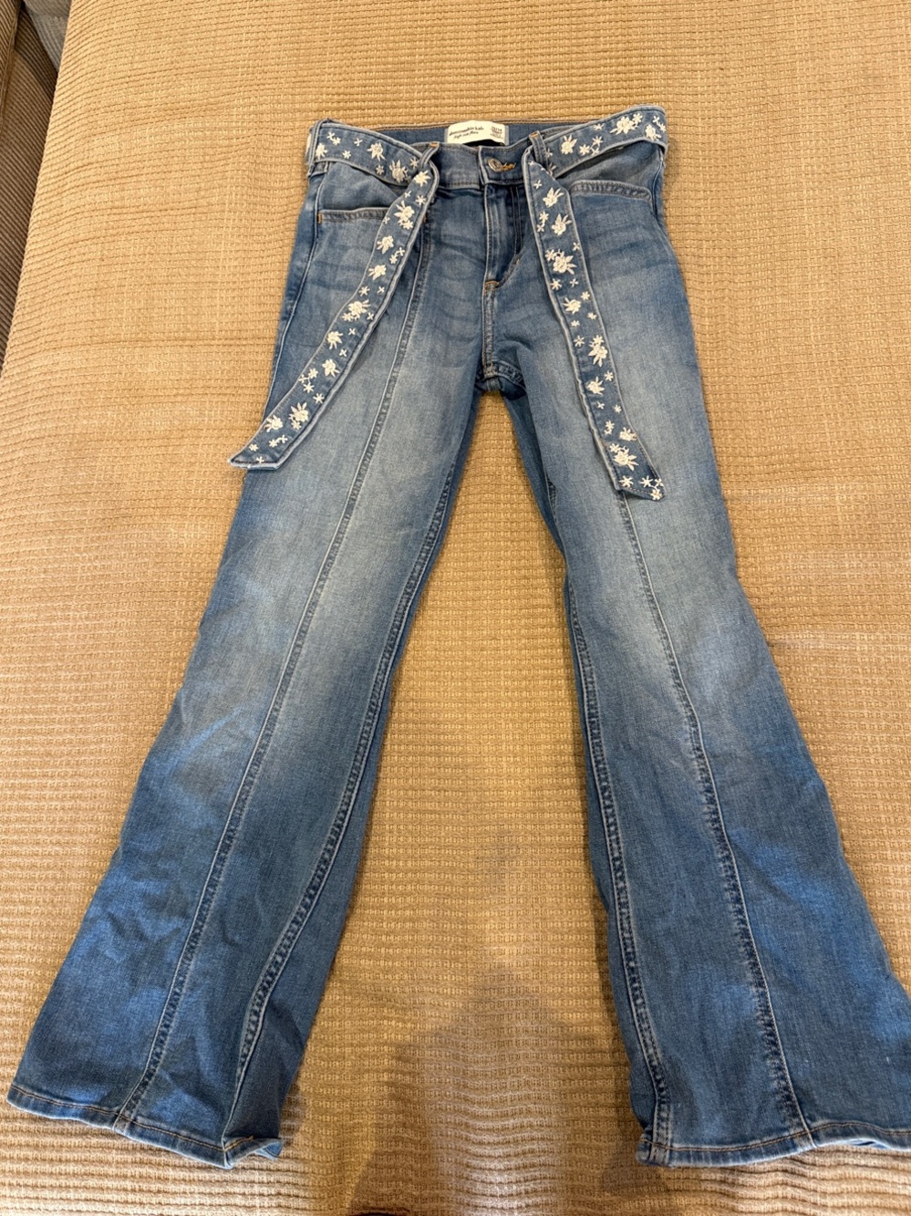 Abercrombie kids 13/14 girls, short high rise flare